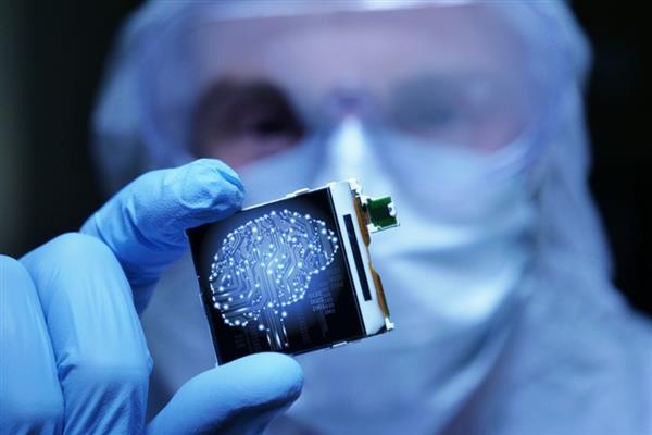 研發再突破，北大團隊制備迄今速度最快能耗最低二維晶體管